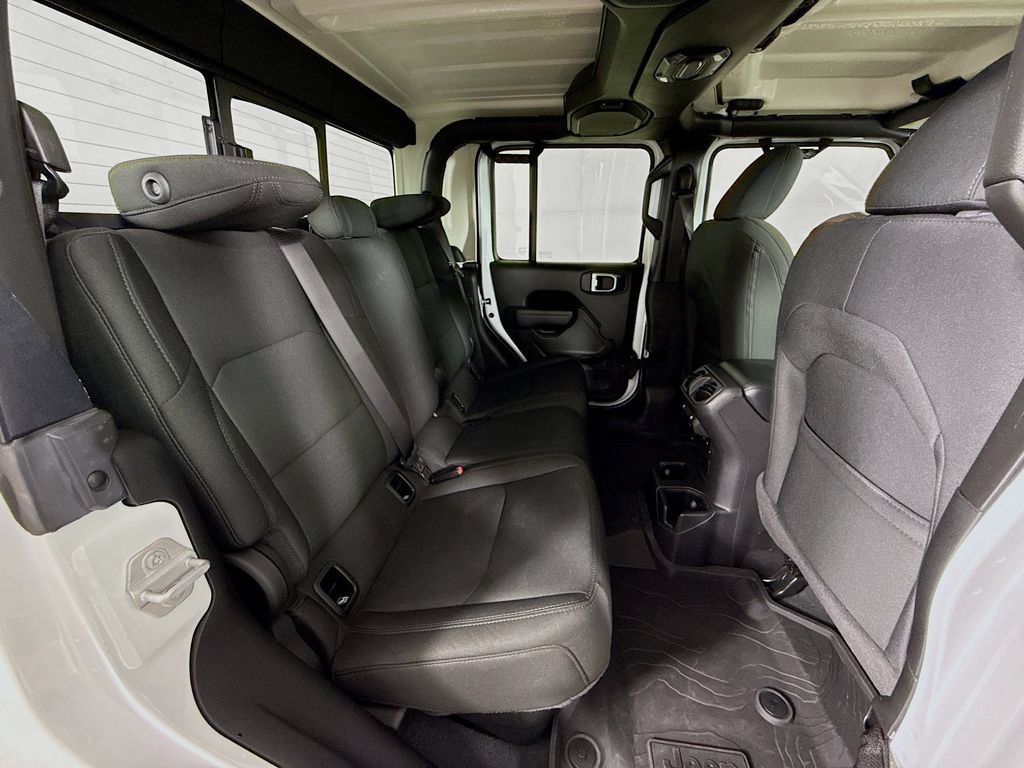 Used 2022 Jeep Gladiator Sport AWD/4WD image 32