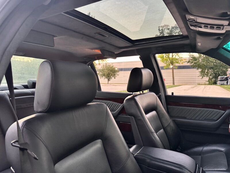 Used 1995 Mercedes-Benz S 600 Sedan image 21
