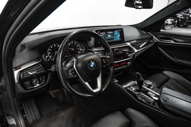 Used 2018 BMW 540i RWD image 3