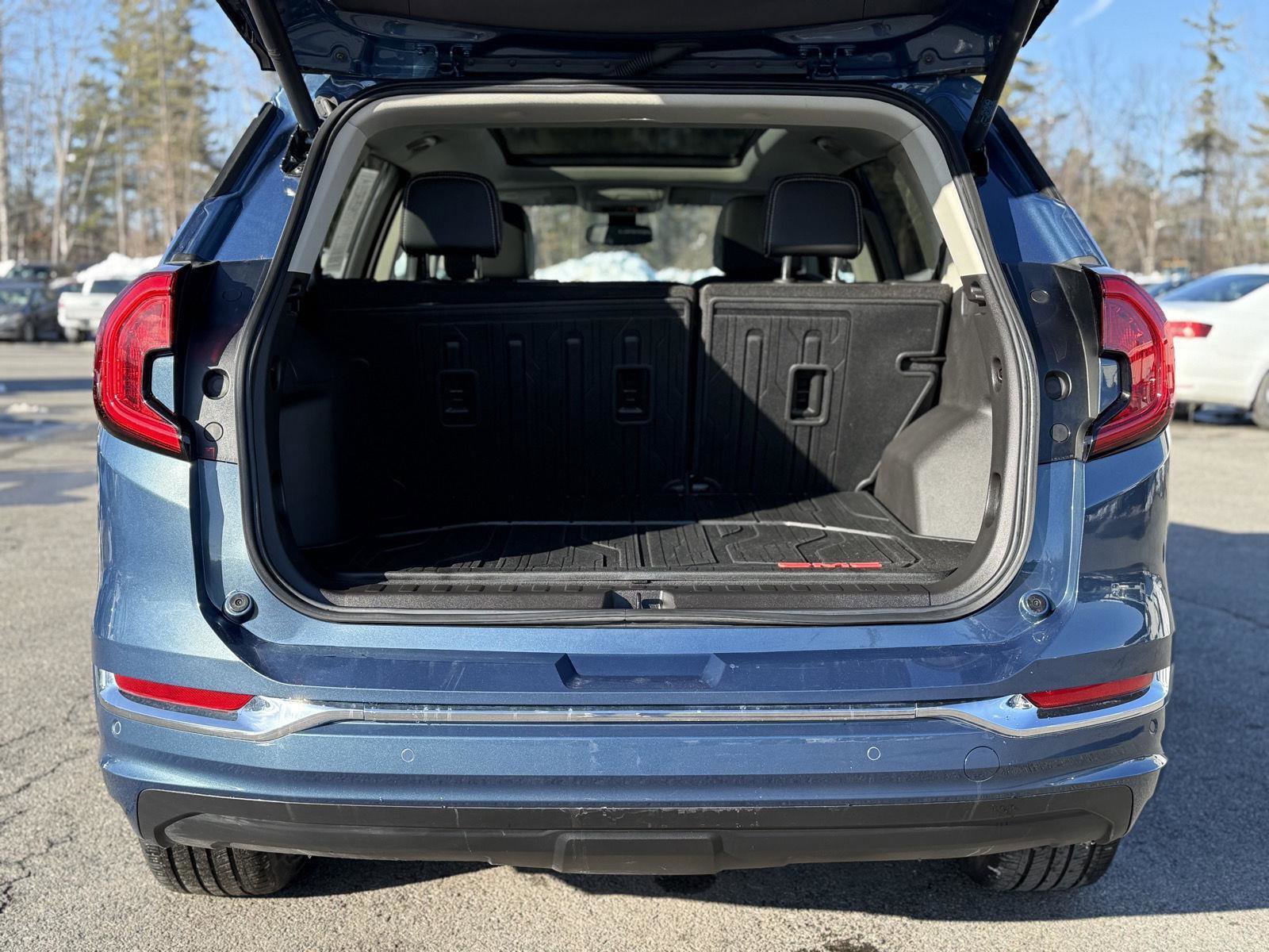 Certified 2024 GMC Terrain Denali w/ Denali Premium Package image 10