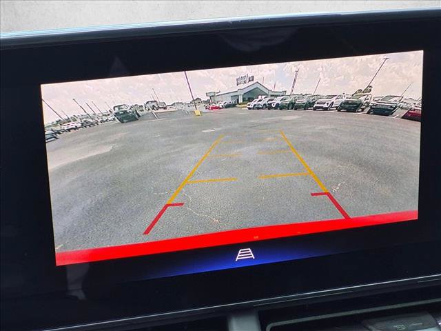 Used 2024 Chevrolet Trax ACTIV w/ Sunroof Package FWD image 12