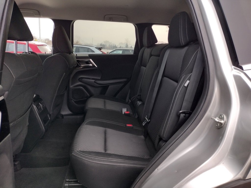 Used 2022 Mitsubishi Outlander ES image 7