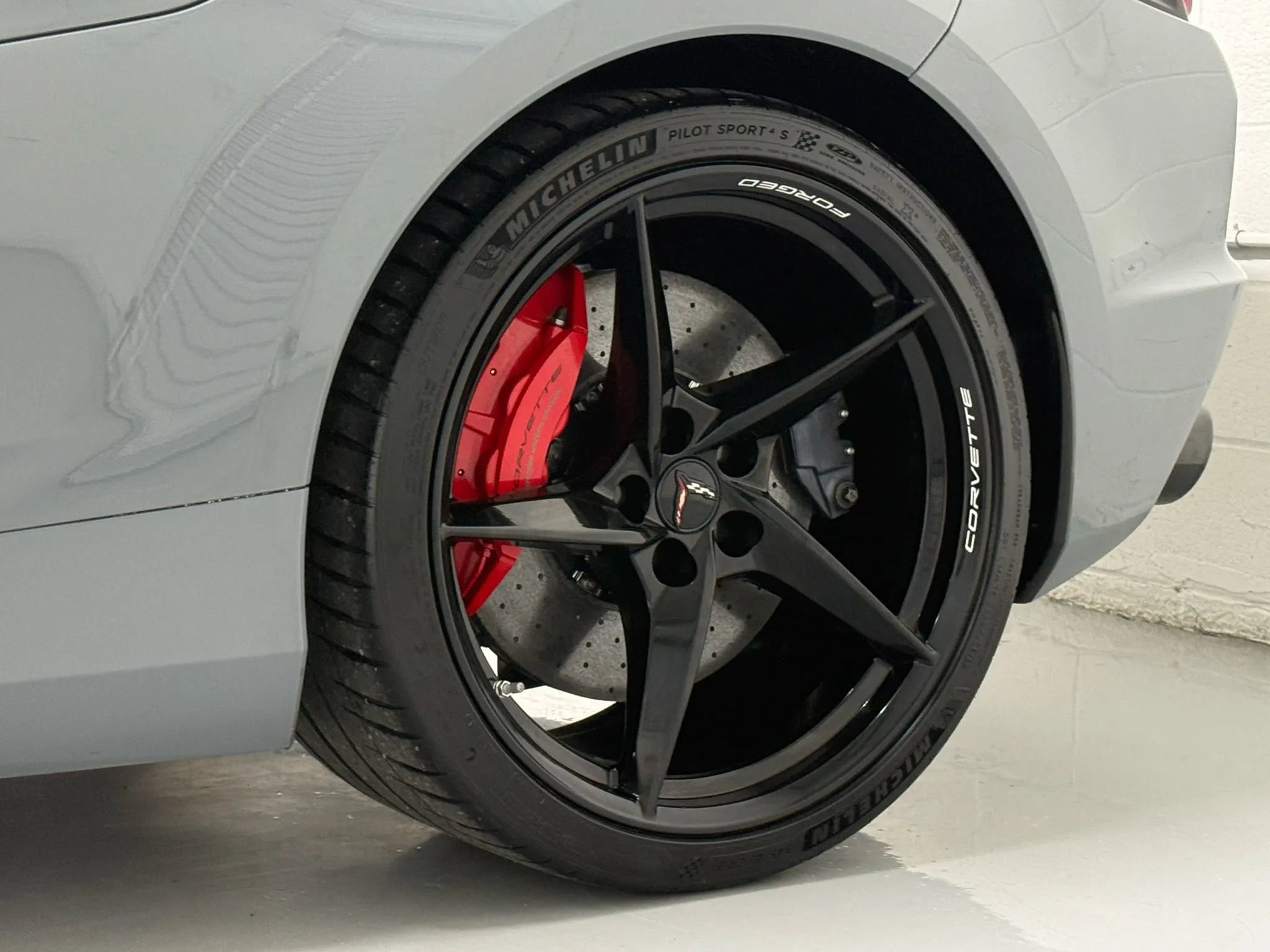 Used 2025 Chevrolet Corvette E-Ray w/ ZER Performance Package image 39