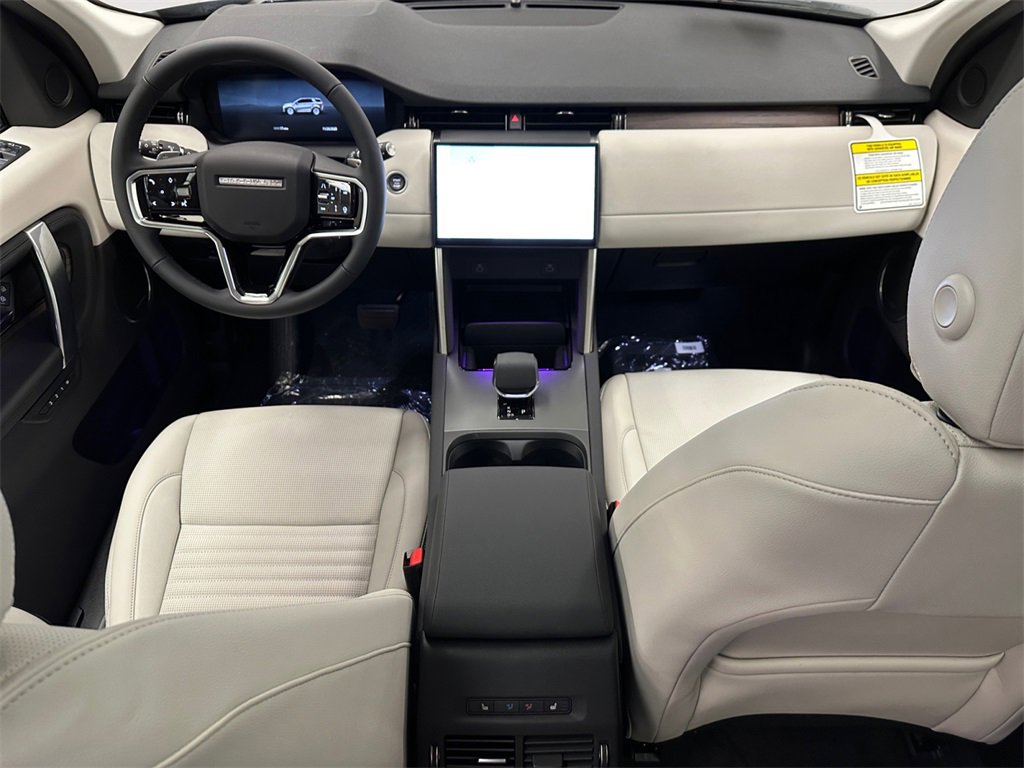 New 2025 Land Rover Discovery Sport S image 10