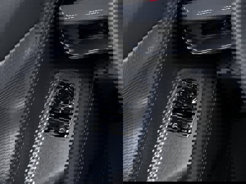 New 2026 Chevrolet Corvette E-Ray w/ Battery Protection Package image 22