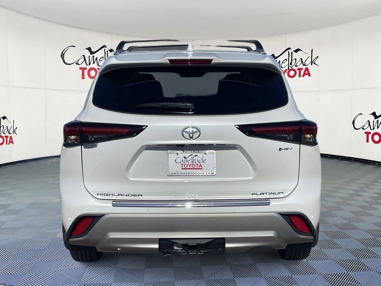 New 2026 Toyota Highlander Platinum AWD/4WD image 7