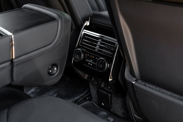 New 2026 Land Rover Range Rover SV AWD/4WD image 46
