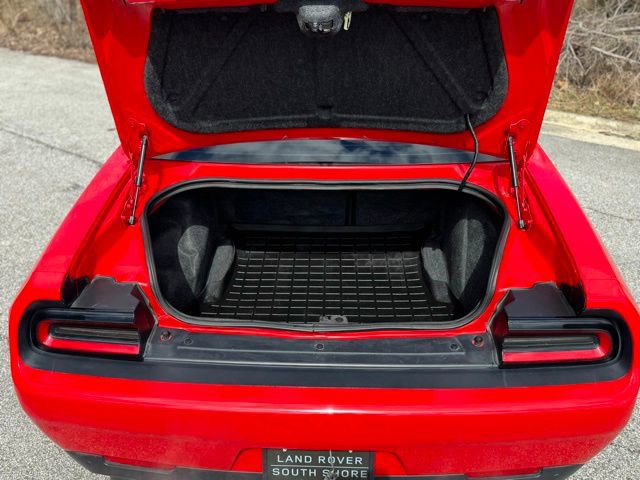 Used 2016 Dodge Challenger R/T w/ Driver Convenience Group image 7