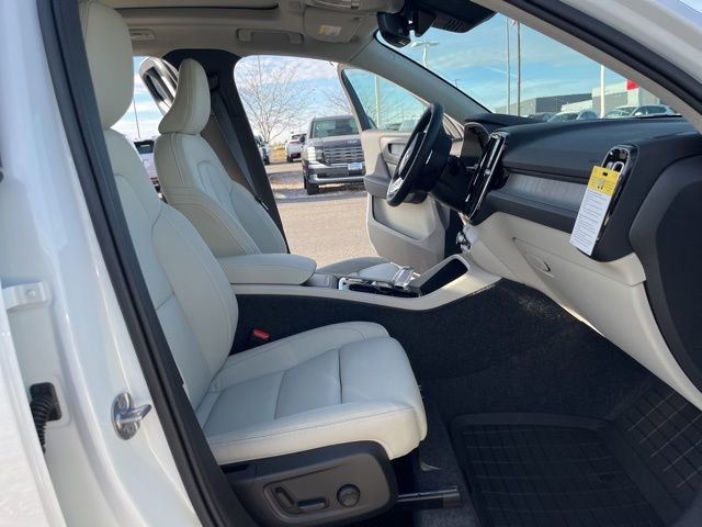 New 2026 Volvo XC40 B5 Ultra w/ Climate Package AWD/4WD image 18