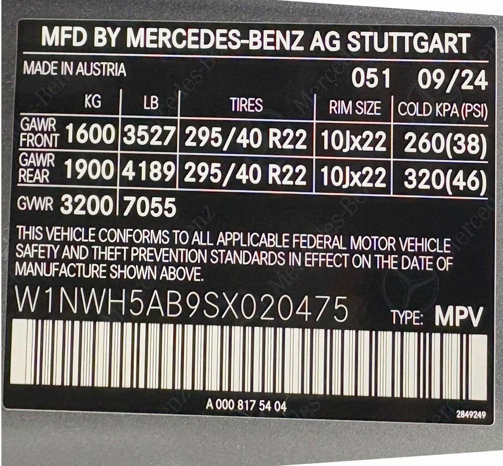 Certified 2025 Mercedes-Benz G 63 AMG 4MATIC image 38