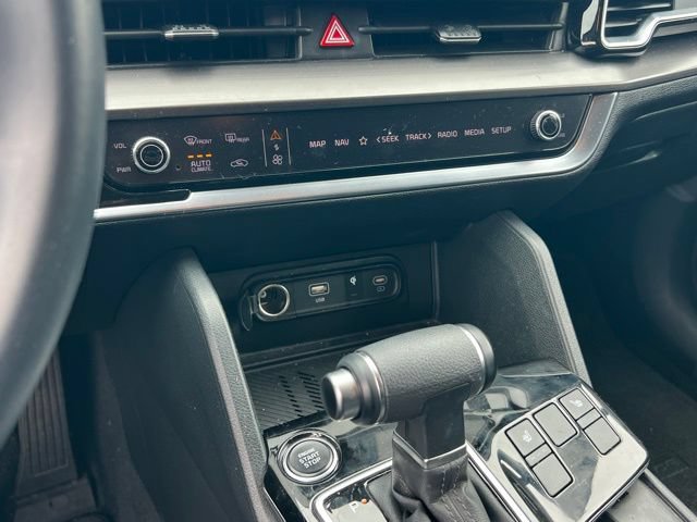 Certified 2024 Kia Sportage EX AWD/4WD image 22