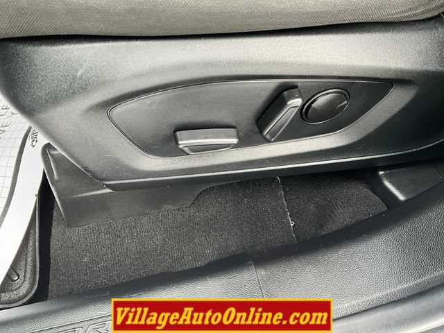 Used 2020 Ford Explorer XLT w/ Comfort Package AWD/4WD image 16
