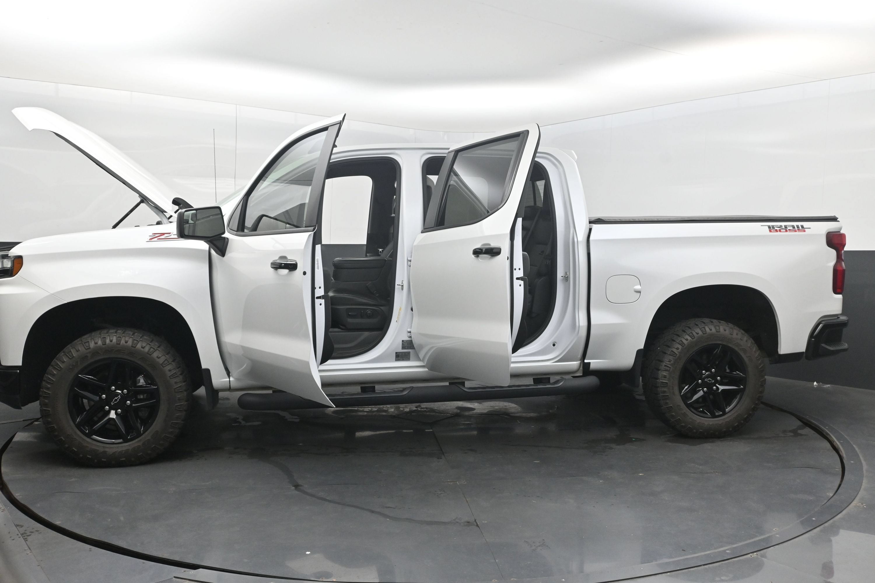 Used 2020 Chevrolet Silverado 1500 LT Trail Boss AWD/4WD image 42