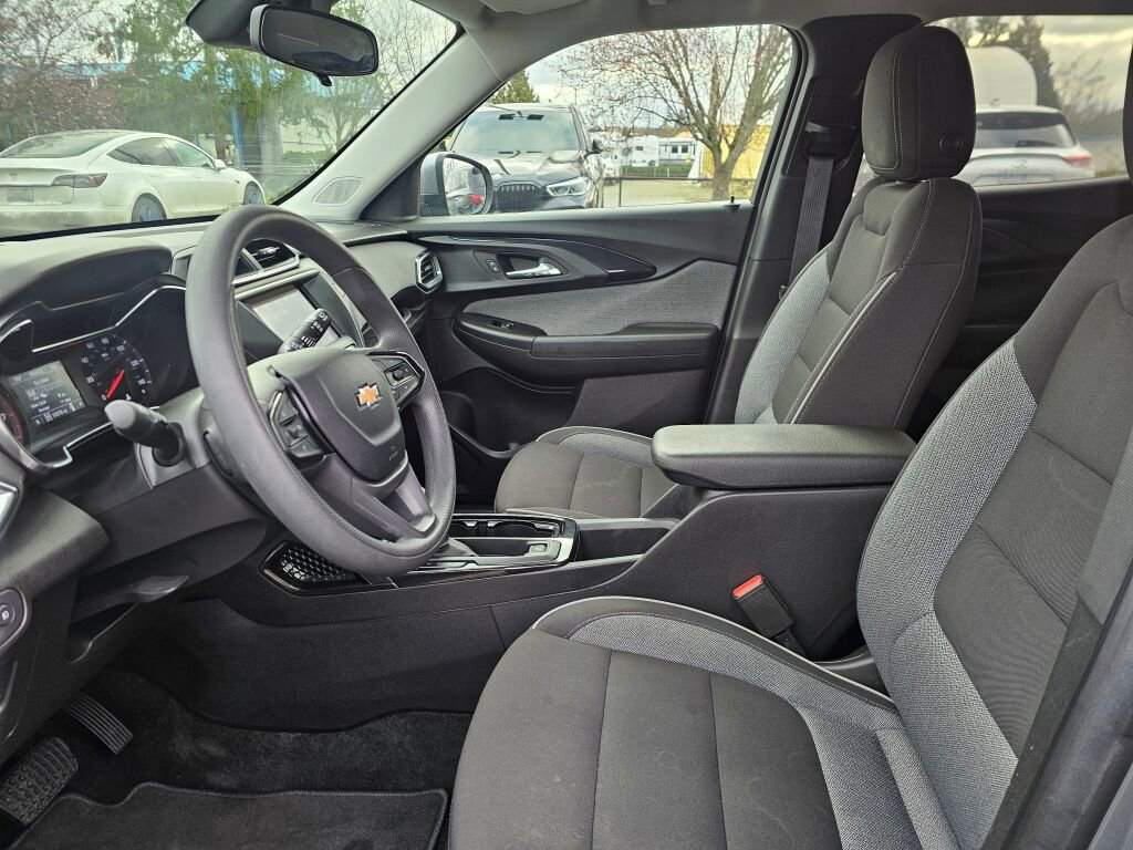Used 2023 Chevrolet TrailBlazer LT image 24