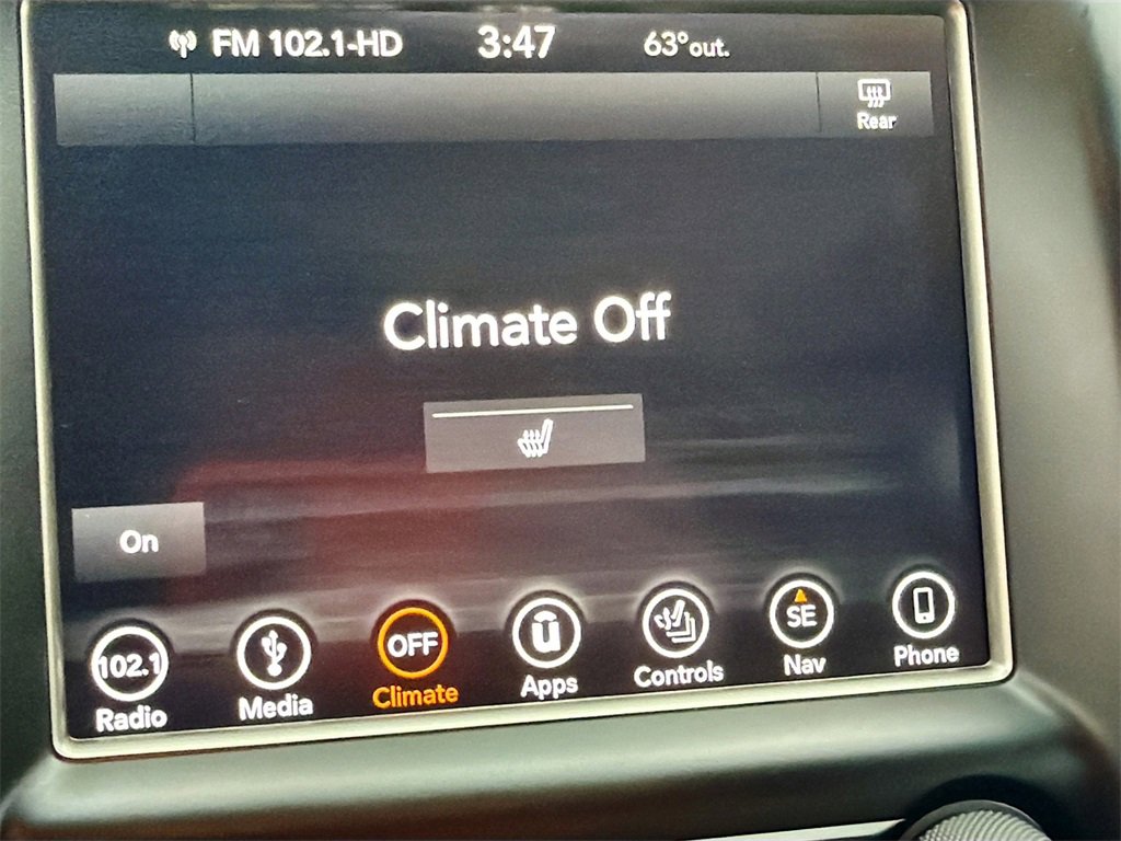 Used 2018 Jeep Grand Cherokee Laredo image 15