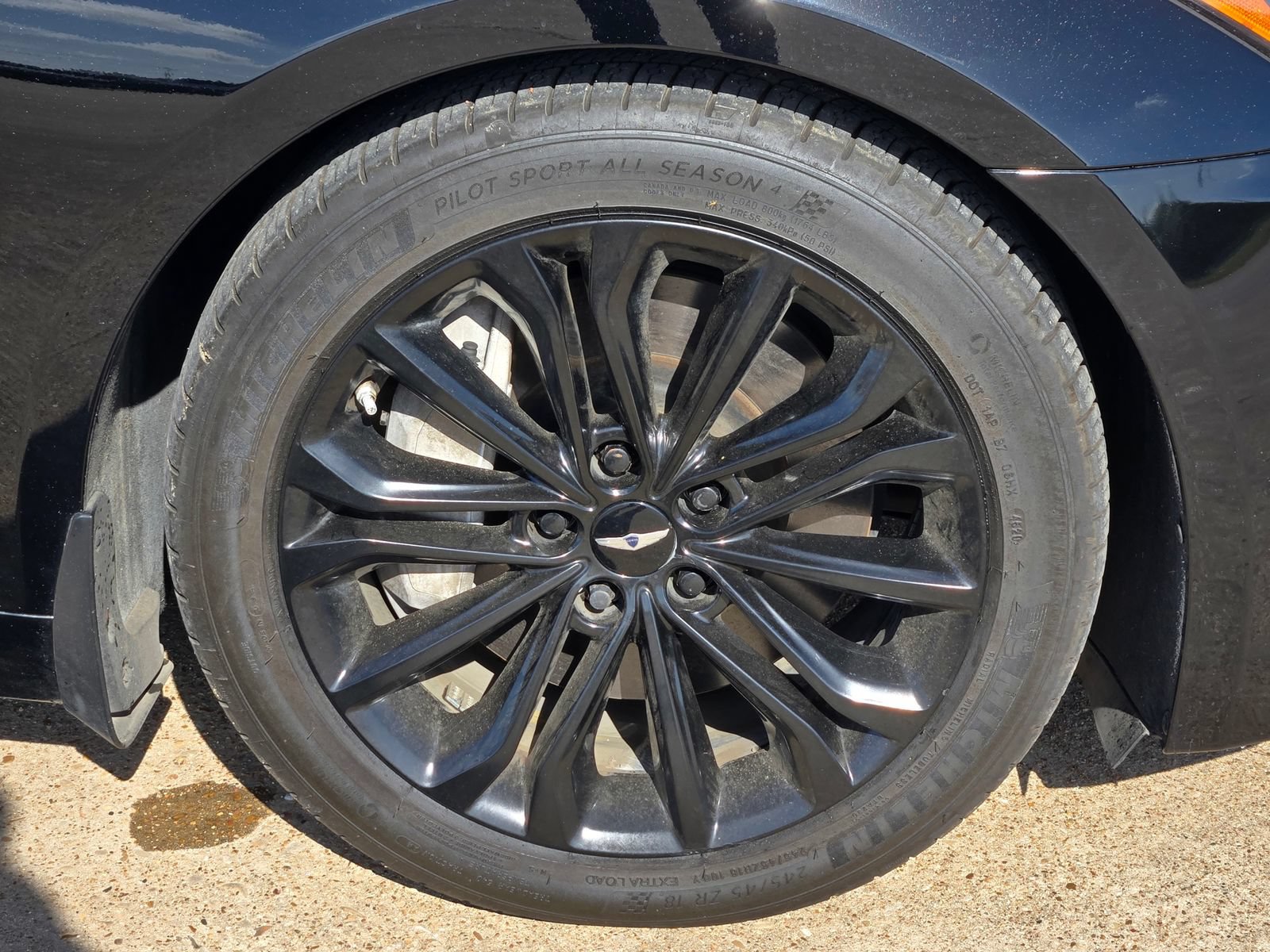 Used 2015 Hyundai Genesis 3.8 w/ Option Group 04 RWD image 9