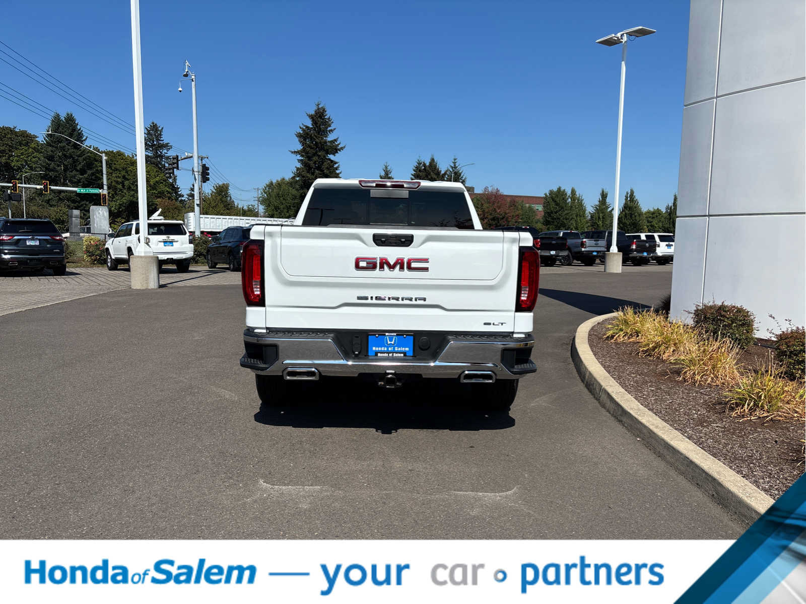 Used 2026 GMC Sierra 1500 SLT w/ SLT Premium Package AWD/4WD image 5