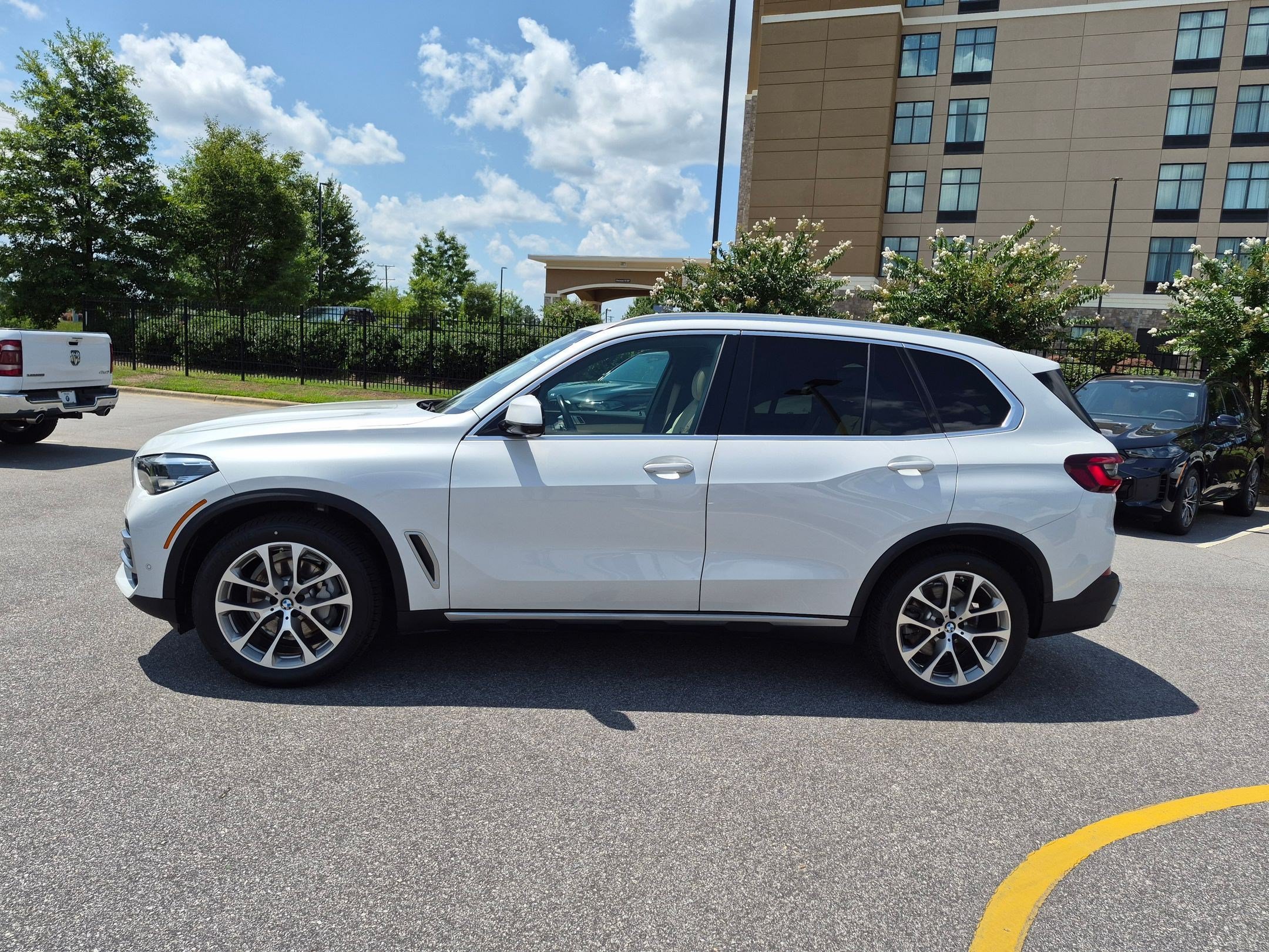 Used 2020 BMW X5 sDrive40i w/ Premium Package RWD image 6