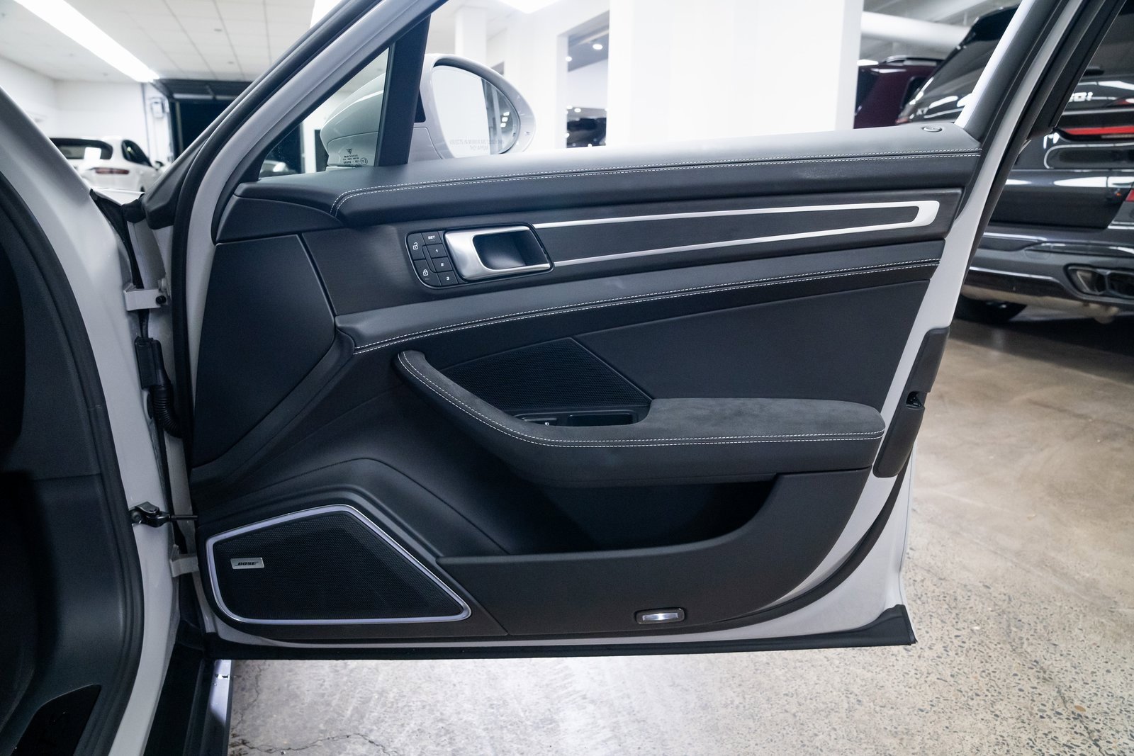 Used 2023 Porsche Panamera GTS image 24