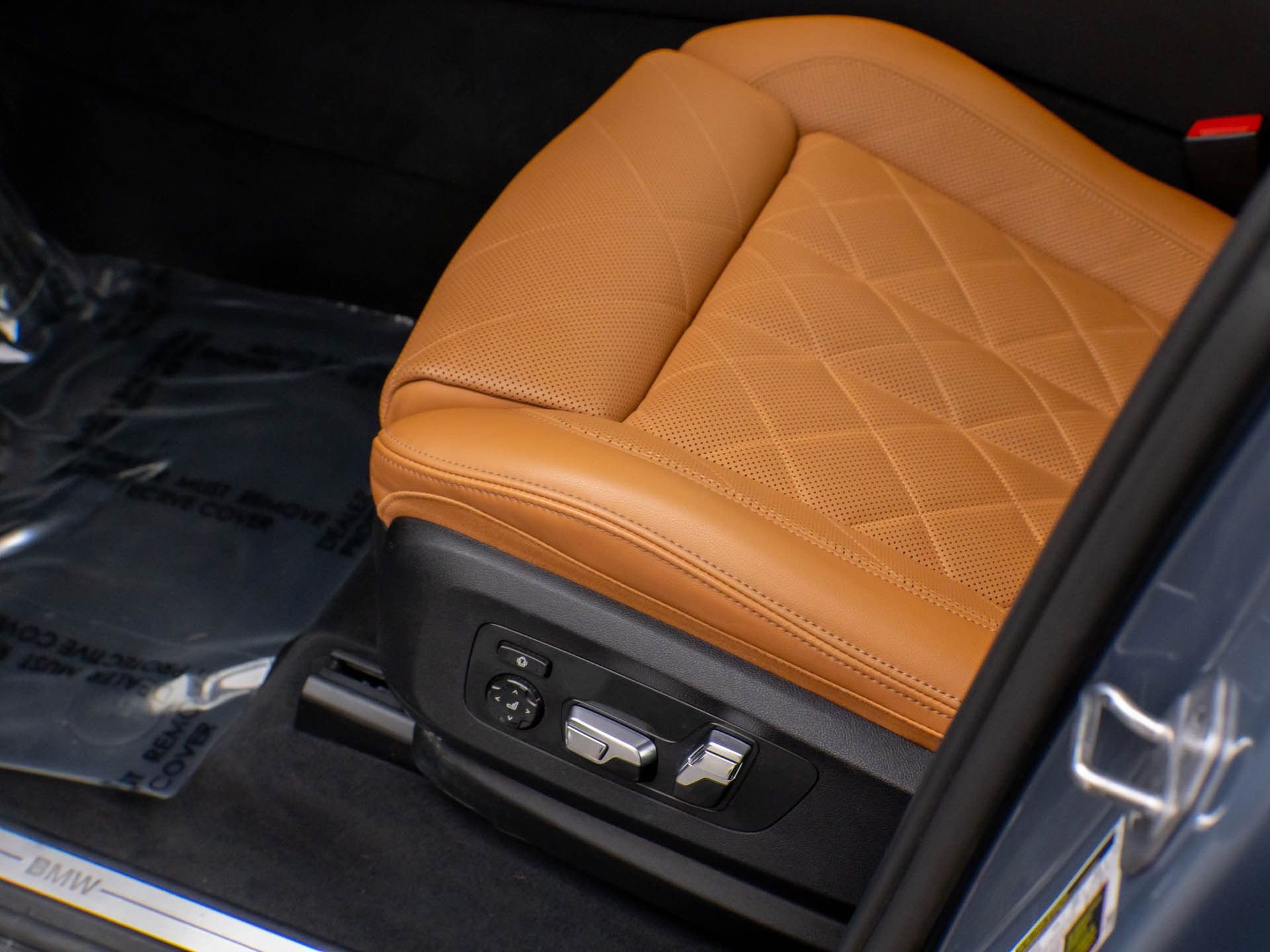 Certified 2023 BMW X7 xDrive40i w/ Premium Package image 16