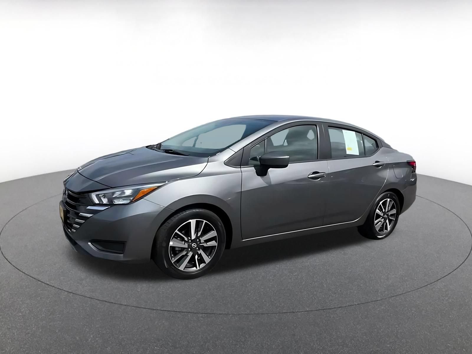 Used 2025 Nissan Versa SV FWD image 7