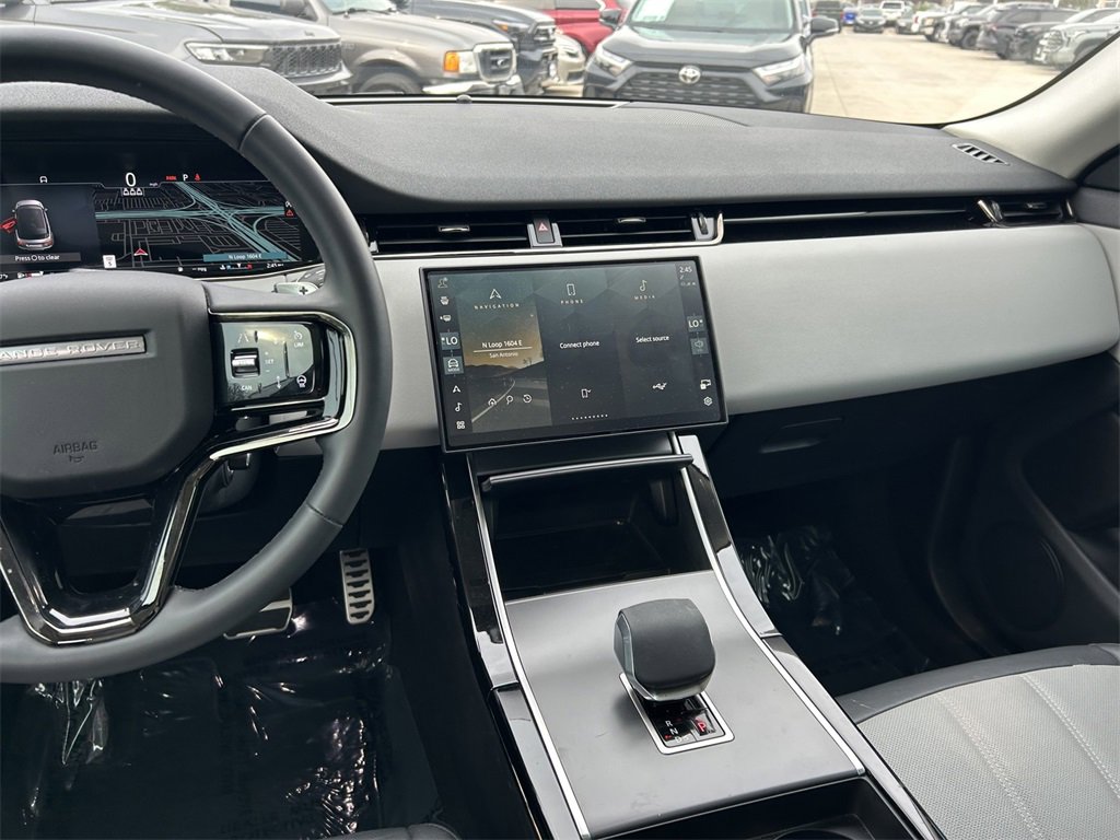 Used 2024 Land Rover Range Rover Evoque Dynamic SE image 18