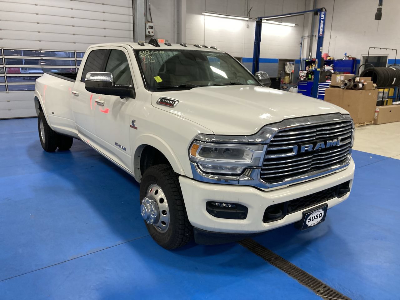 Used 2020 RAM 3500 Laramie AWD/4WD image 1