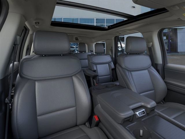 New 2026 Ford Expedition Active image 10