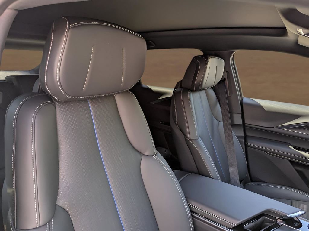 New 2026 Cadillac Lyriq Luxury w/ LPO, Floor Liner Package AWD/4WD image 18