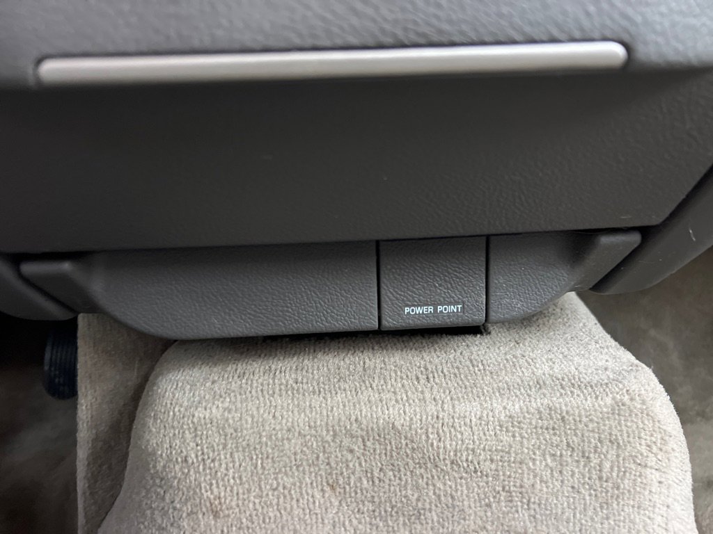 Used 2009 Lincoln Town Car Signature Limited image 28