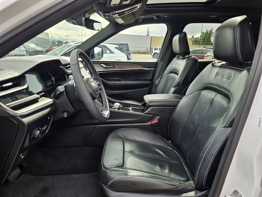 Used 2022 Jeep Grand Cherokee Overland AWD/4WD image 20