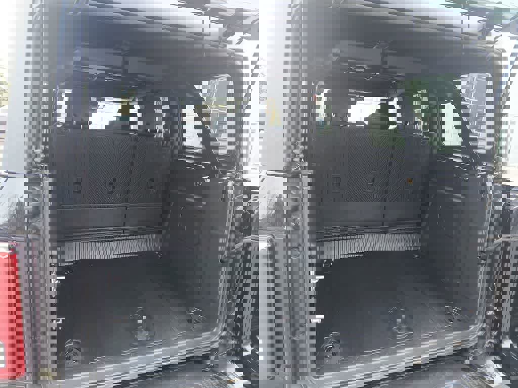 Used 2023 Ford Bronco Badlands image 23