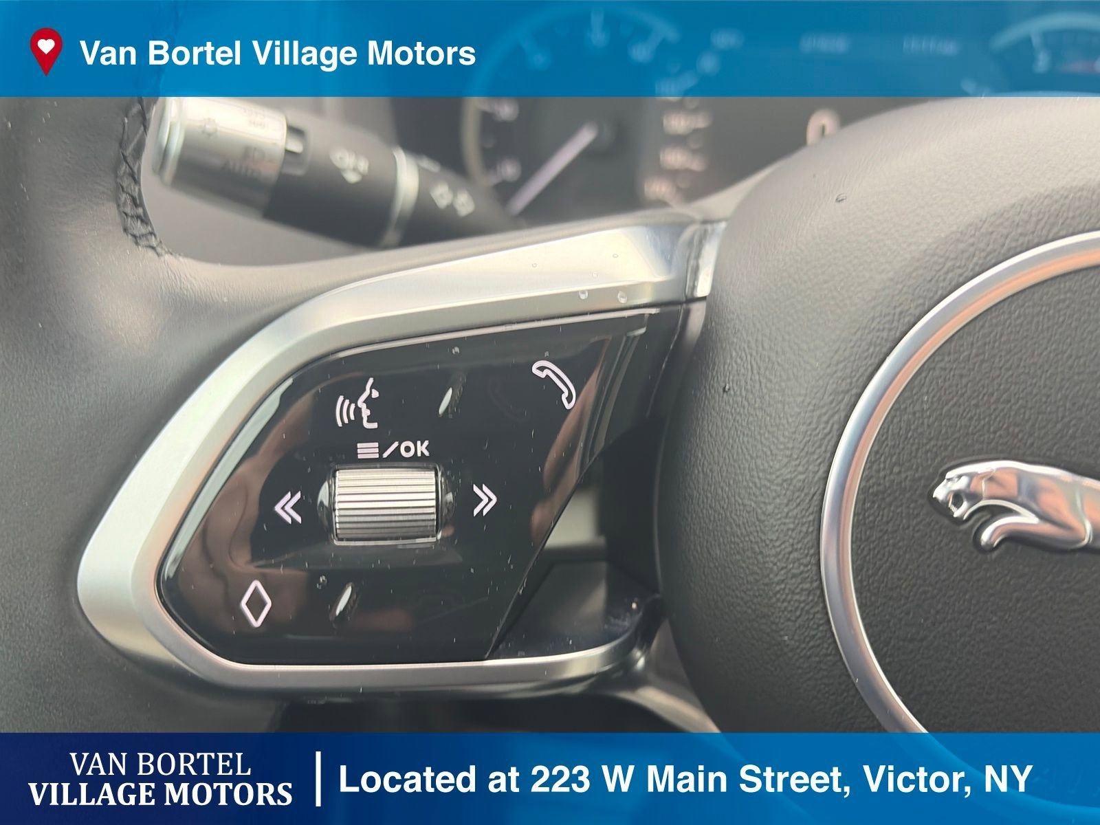 Used 2020 Jaguar XE S image 20