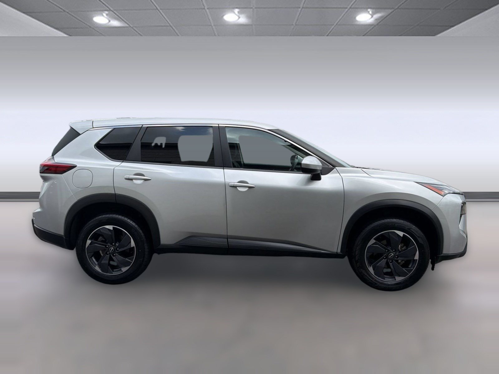 Used 2024 Nissan Rogue SV FWD image 8