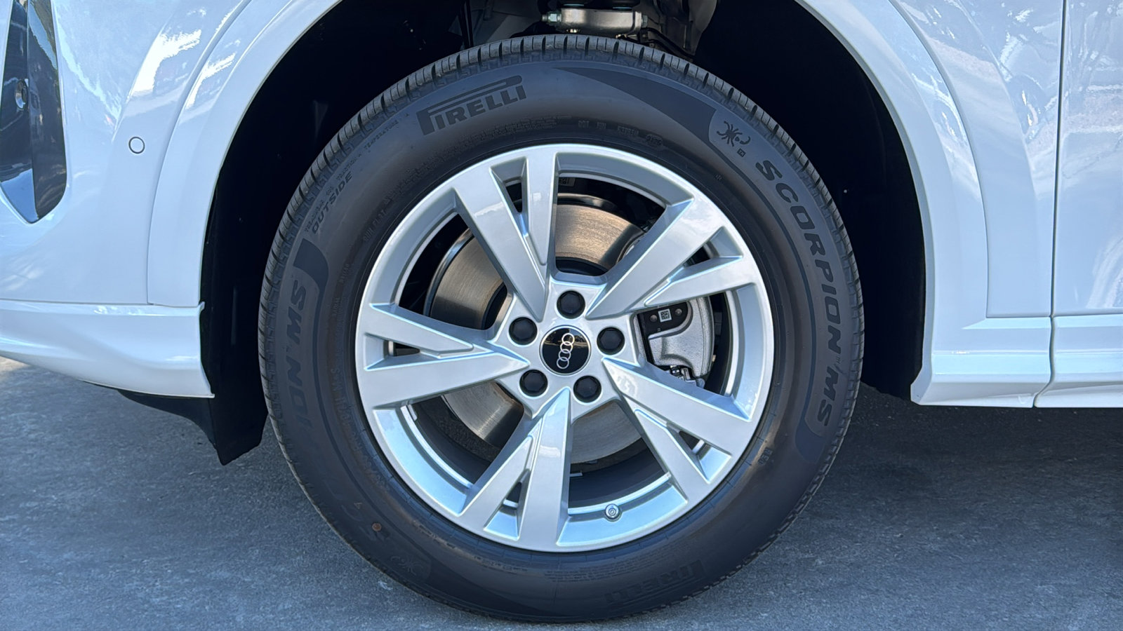 Used 2025 Audi Q5 Premium w/ Convenience Package AWD/4WD image 25