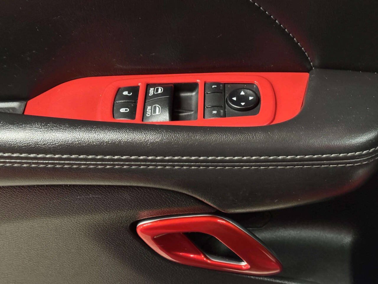 Used 2018 Dodge Challenger SXT Plus RWD image 27