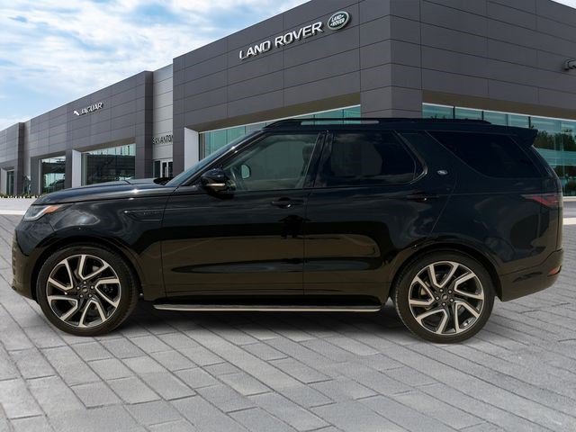 Certified 2024 Land Rover Discovery Metropolitan Edition AWD/4WD image 2