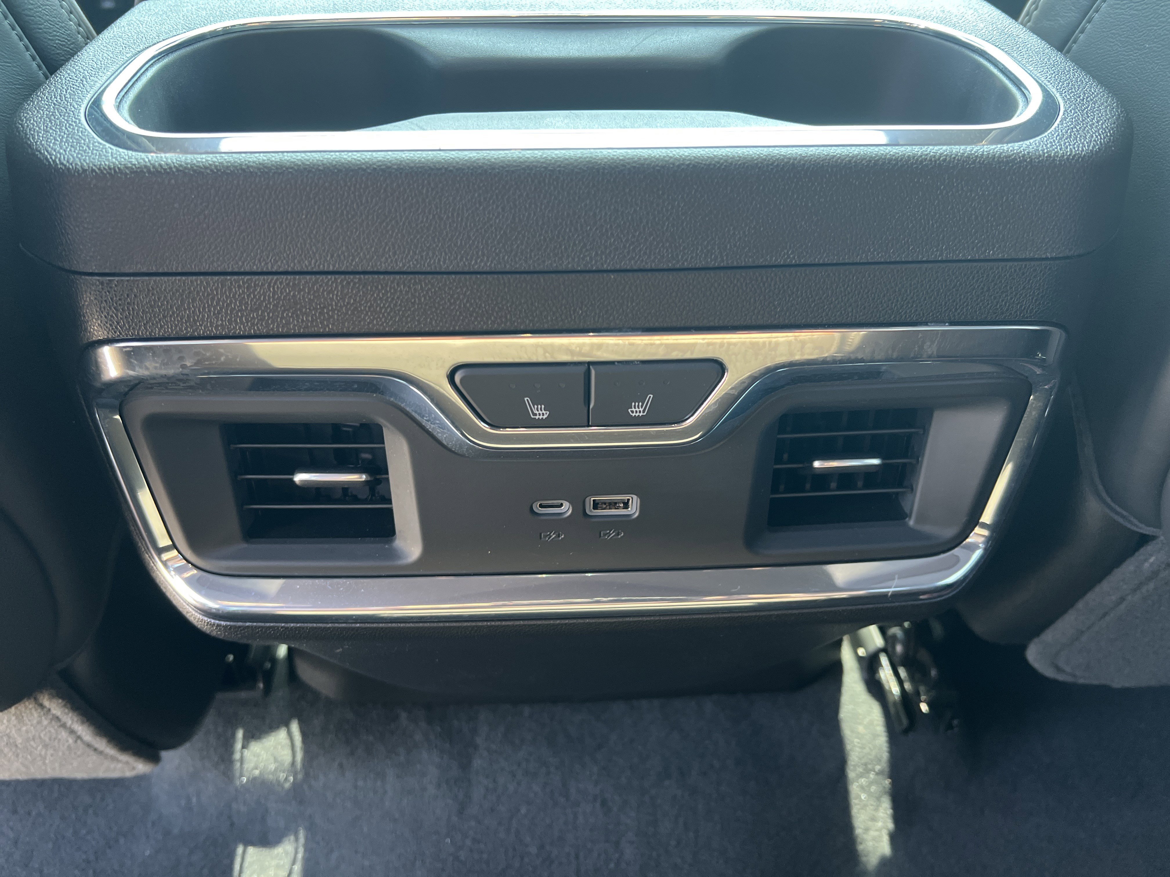 Used 2024 GMC Sierra 2500 Denali Ultimate w/ Max Trailering Package image 24