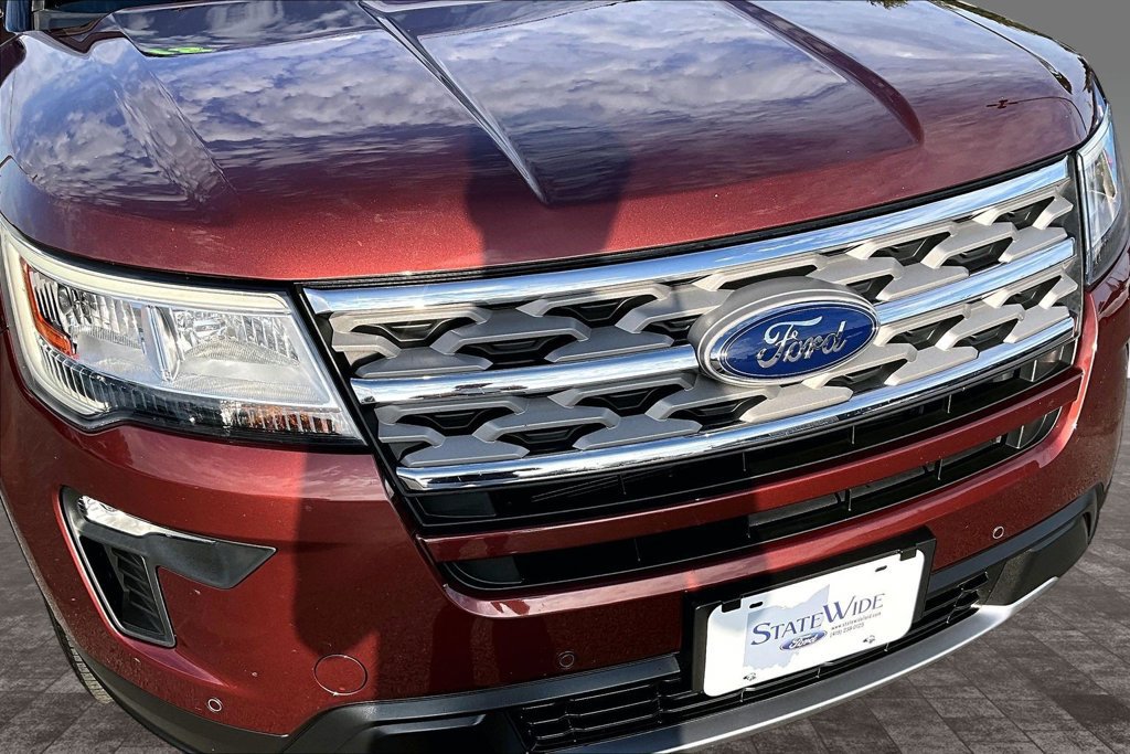 Used 2018 Ford Explorer XLT w/ Equipment Group 202A AWD/4WD image 30