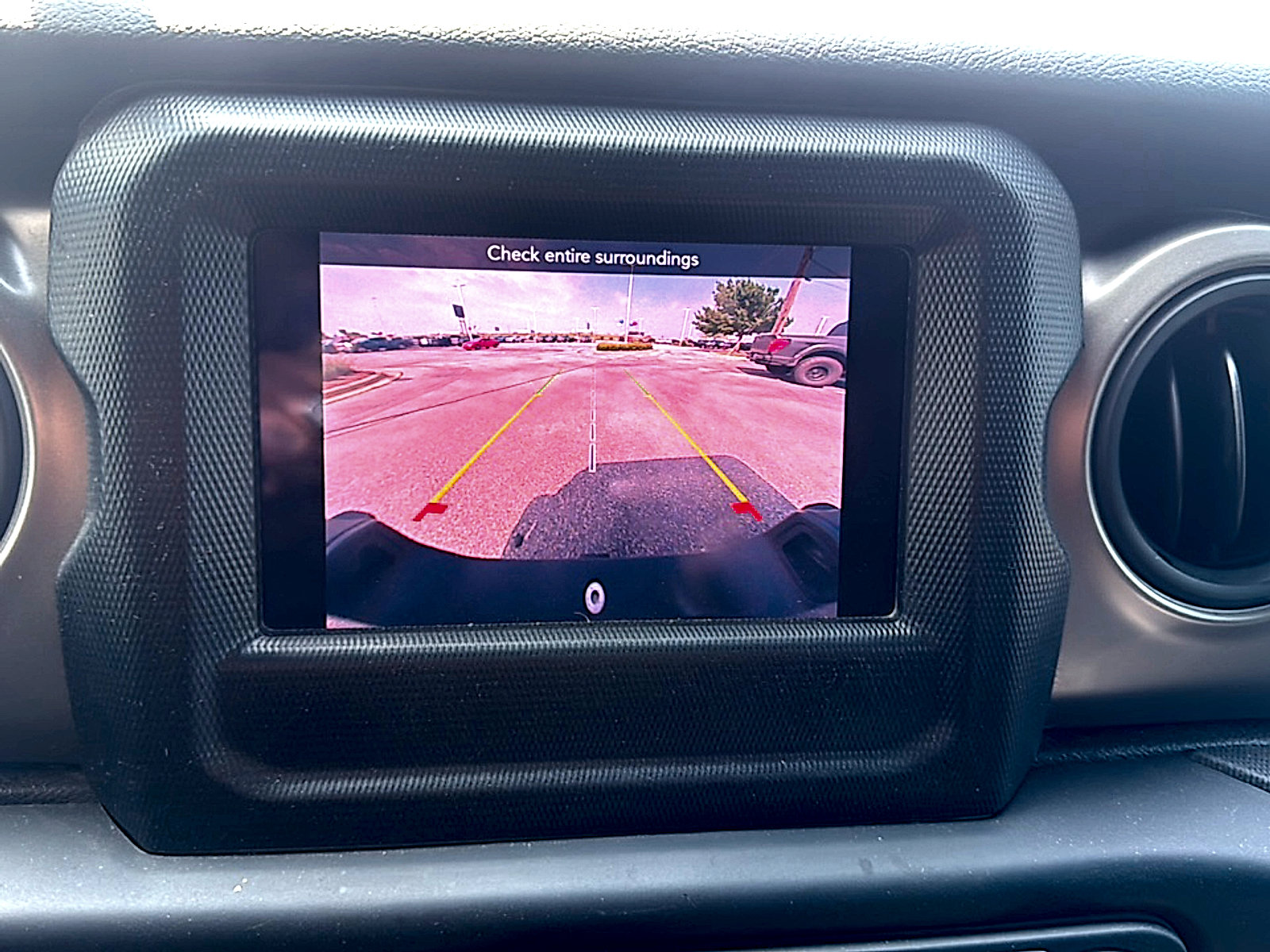 Used 2021 Jeep Gladiator Sport AWD/4WD image 7