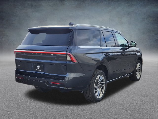 New 2026 Lincoln Navigator Reserve AWD/4WD image 7