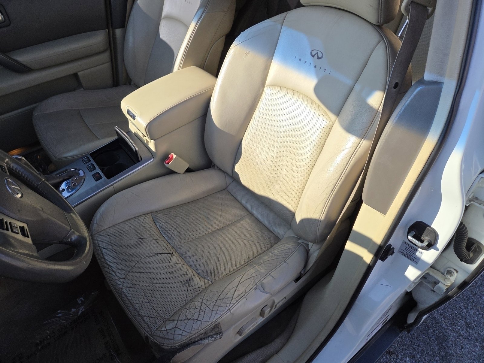 Used 2008 INFINITI FX35 AWD w/ Technology Pkg image 23