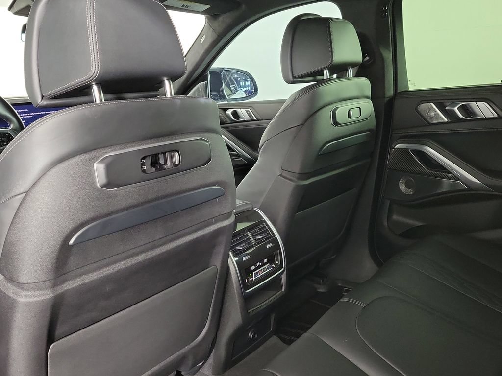 Used 2024 BMW X6 M60i AWD/4WD image 12