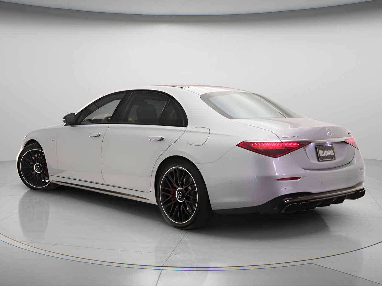 Used 2025 Mercedes-Benz S 63 AMG S image 2