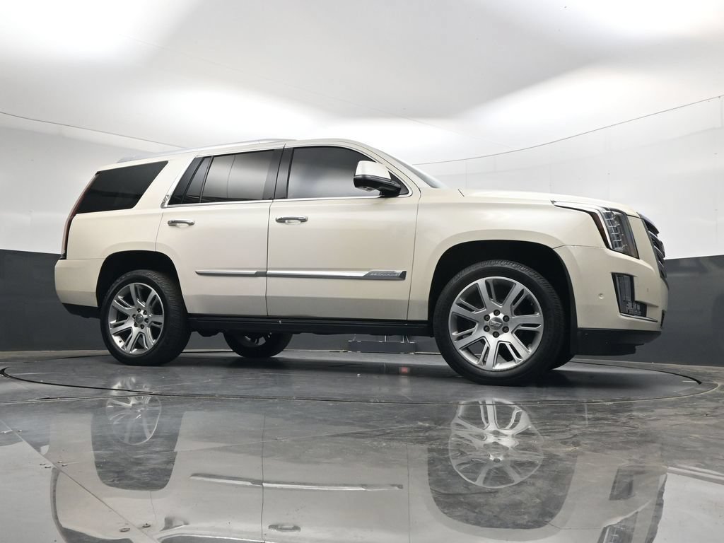 Used 2015 Cadillac Escalade Premium RWD image 34