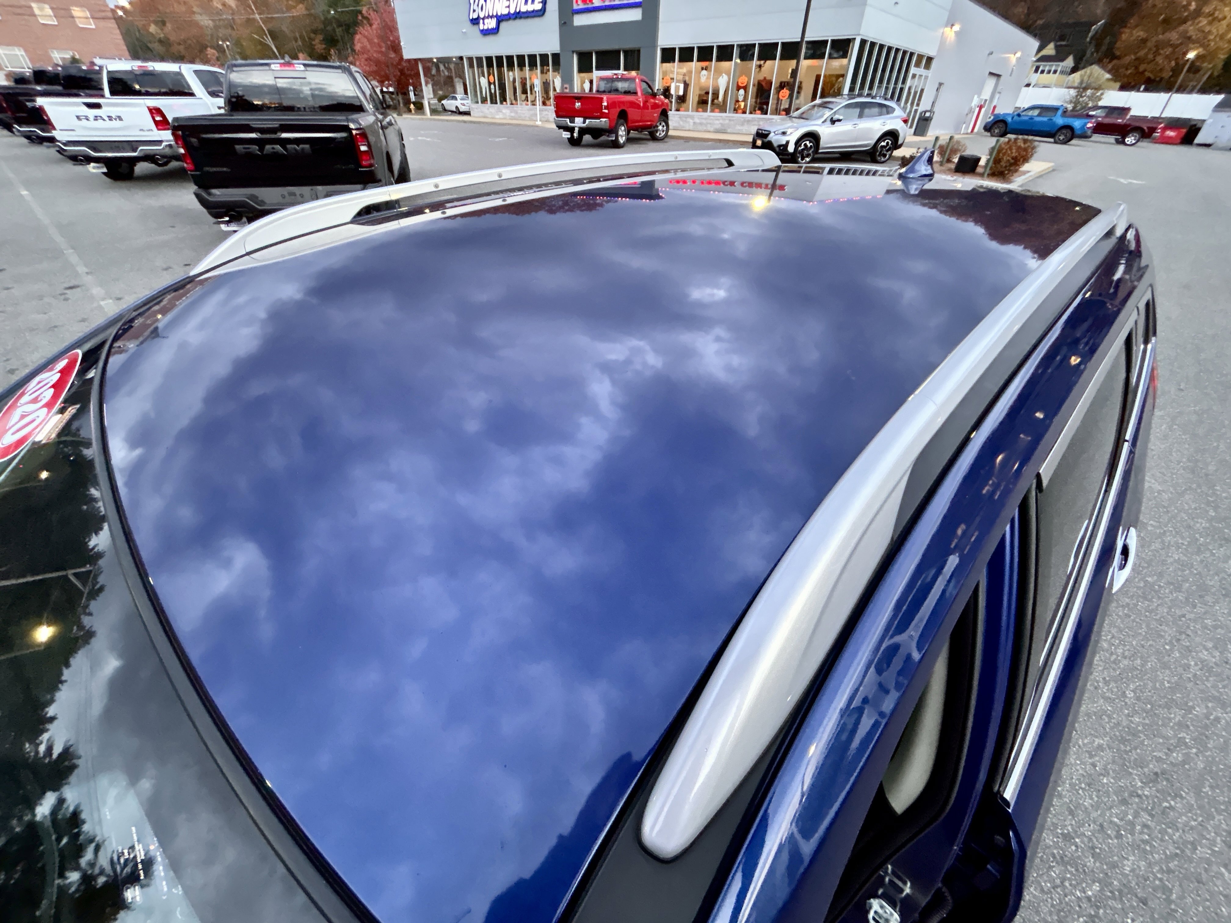 Used 2020 Nissan Rogue SV image 35