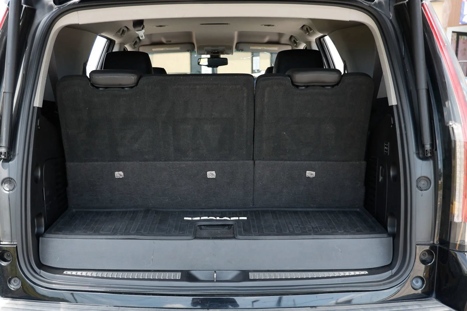 Used 2016 Cadillac Escalade 2WD image 14
