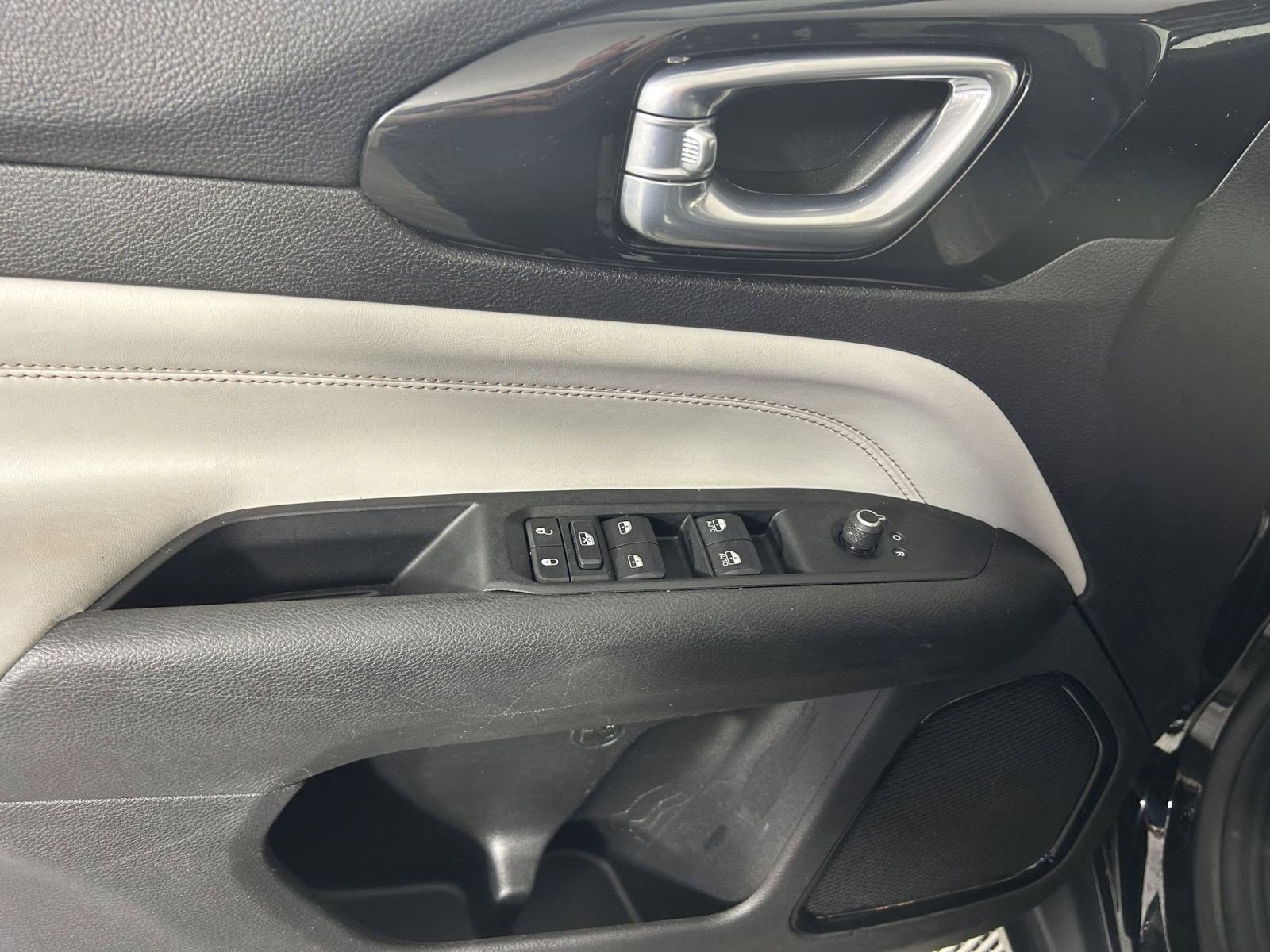 Used 2022 Jeep Compass Limited image 19