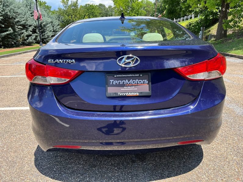 Used 2013 Hyundai Elantra GLS FWD image 41