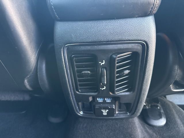 Used 2022 Jeep Grand Cherokee Limited image 21